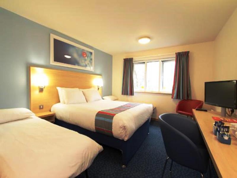 Travelodge Leeds Central エクステリア 写真