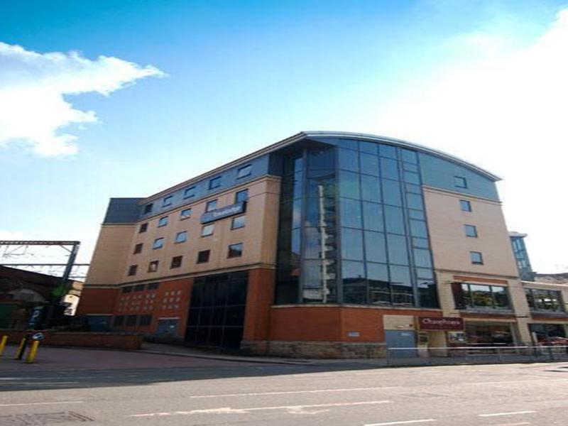 Travelodge Leeds Central エクステリア 写真