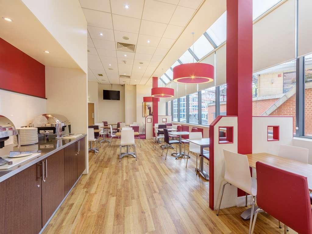 Travelodge Leeds Central レストラン 写真