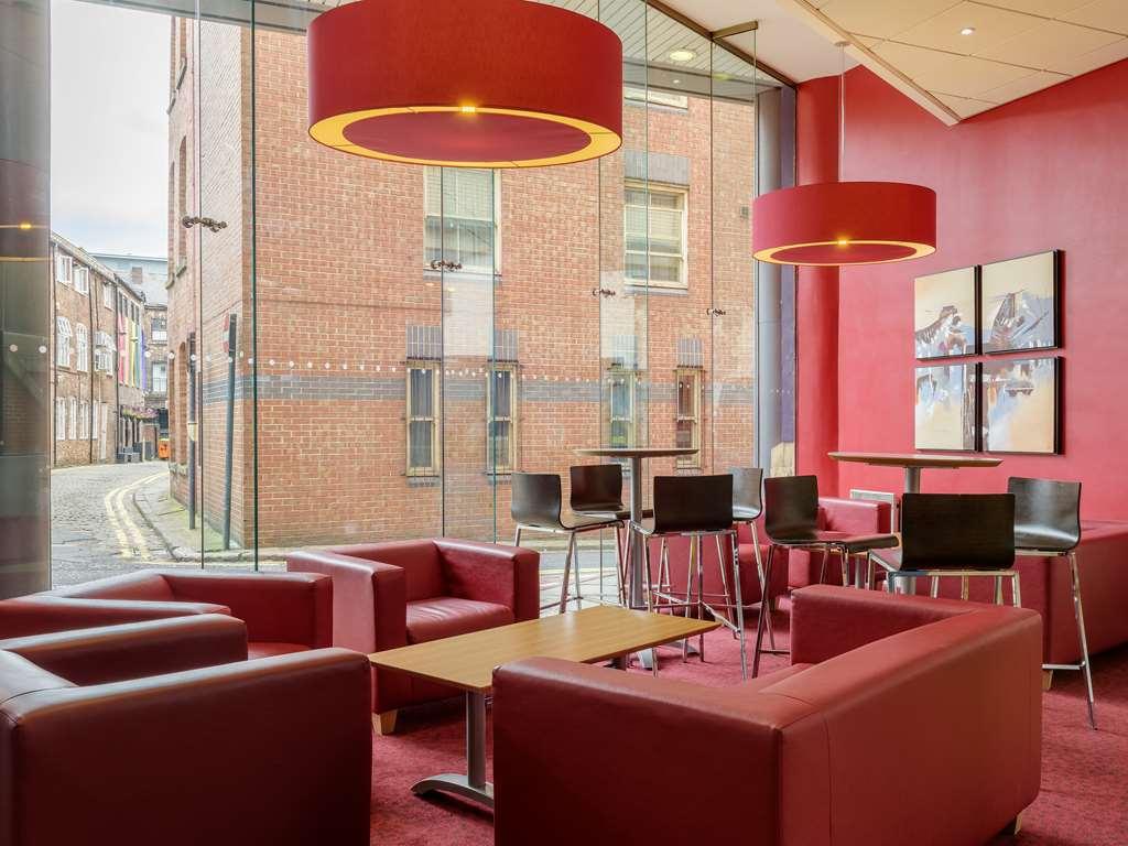 Travelodge Leeds Central レストラン 写真
