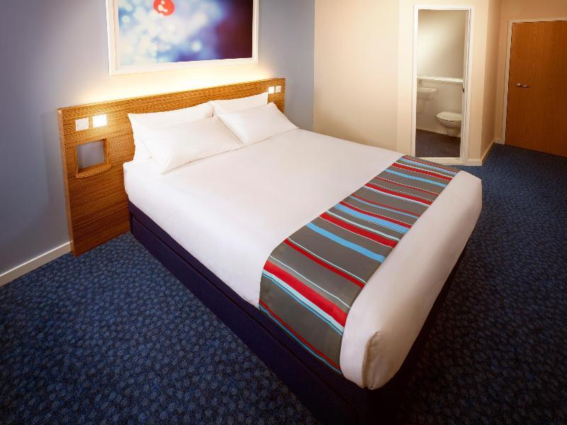 Travelodge Leeds Central エクステリア 写真