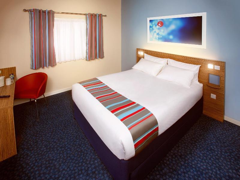 Travelodge Leeds Central エクステリア 写真