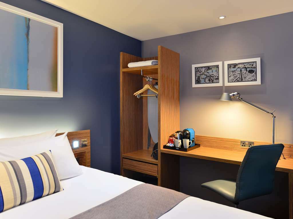 Travelodge Leeds Central 部屋 写真